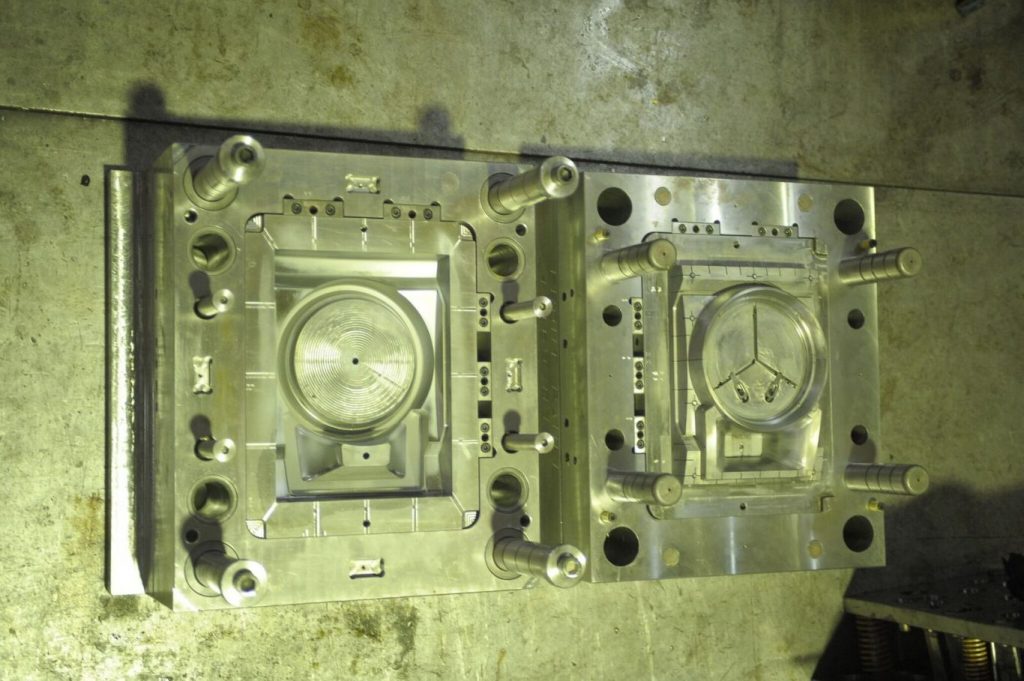 What is Precision Molding? A Complete Guide